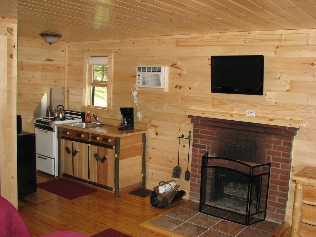 Pine Knoll Hotel Lakeside Lodge & Cabin Old Forge Eksteriør billede