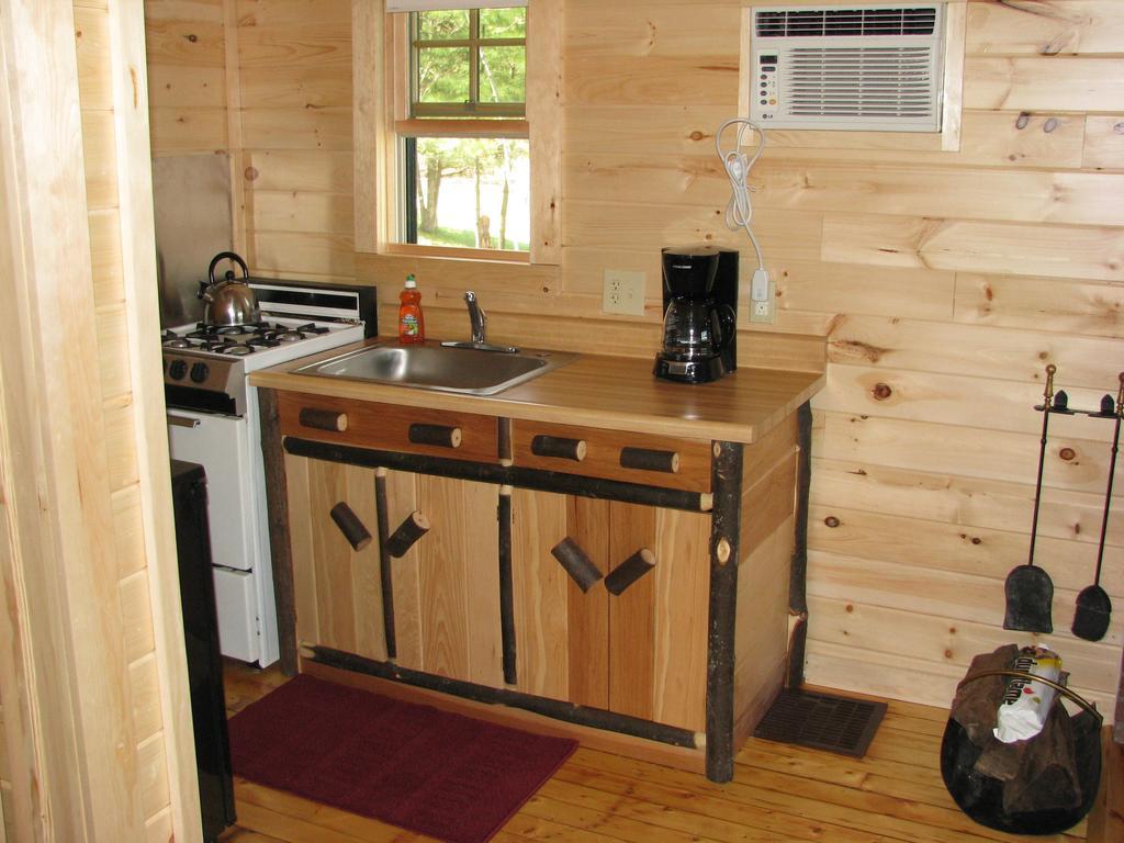 Pine Knoll Hotel Lakeside Lodge & Cabin Old Forge Værelse billede