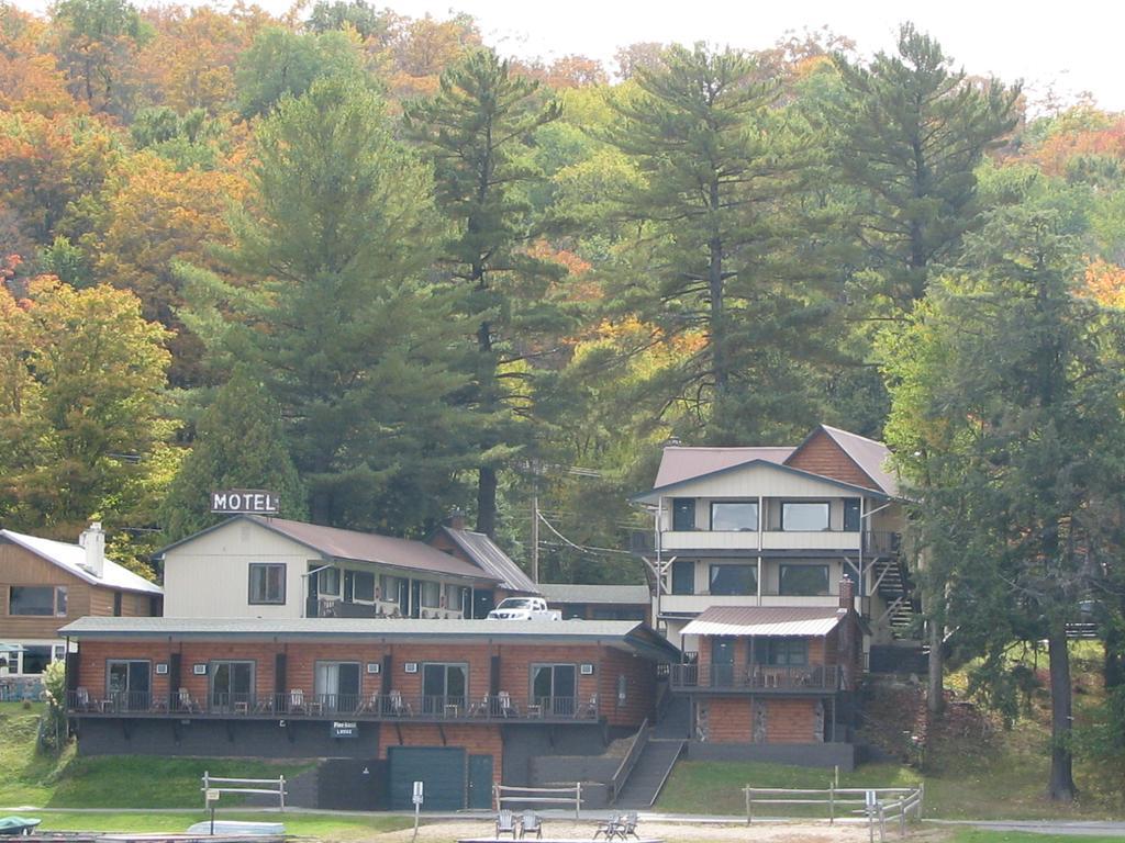 Pine Knoll Hotel Lakeside Lodge & Cabin Old Forge Værelse billede