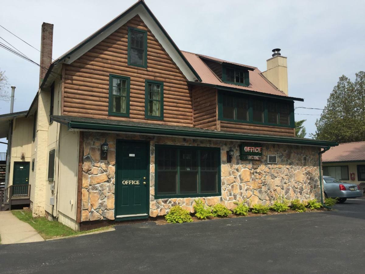 Pine Knoll Hotel Lakeside Lodge & Cabin Old Forge Eksteriør billede