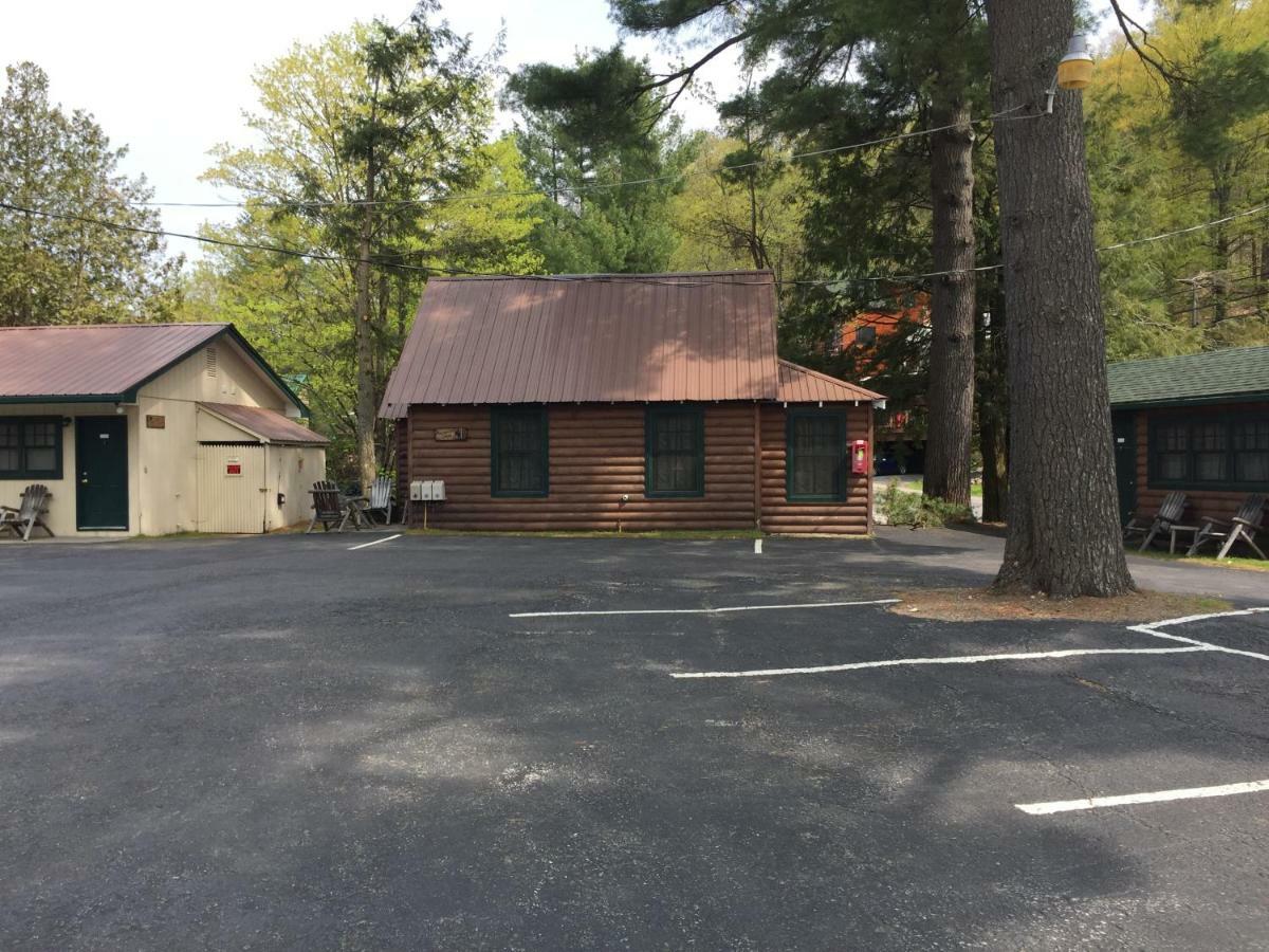 Pine Knoll Hotel Lakeside Lodge & Cabin Old Forge Eksteriør billede